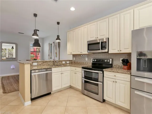 9012 Alturas St 2601, Naples, Florida 34113
