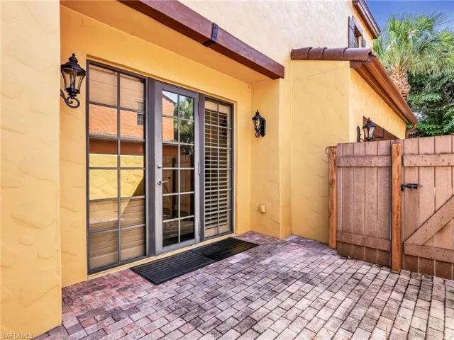 9012 Alturas St 2601, Naples, Florida 34113