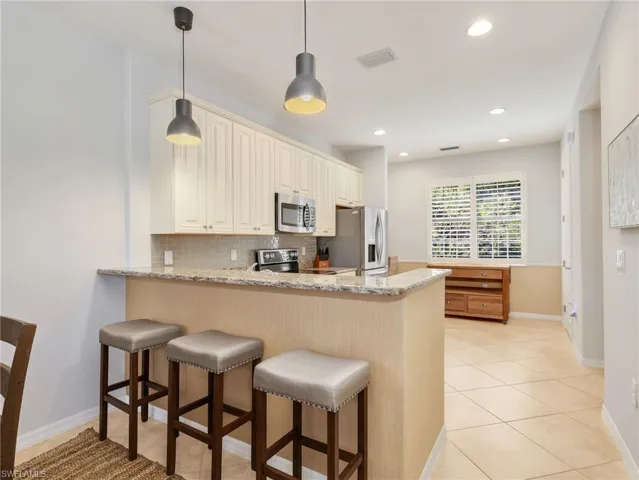 9012 Alturas St 2601, Naples, Florida 34113
