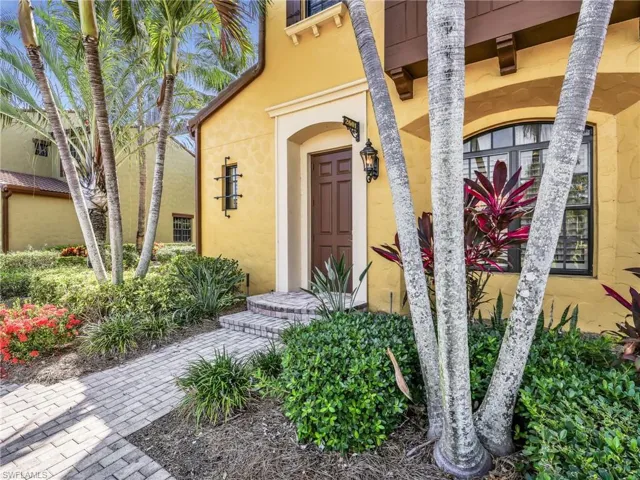 9012 Alturas St 2601, Naples, Florida 34113