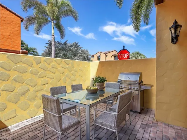 9012 Alturas St 2601, Naples, Florida 34113