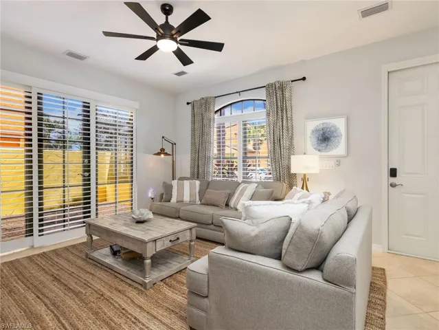 9012 Alturas St 2601, Naples, Florida 34113