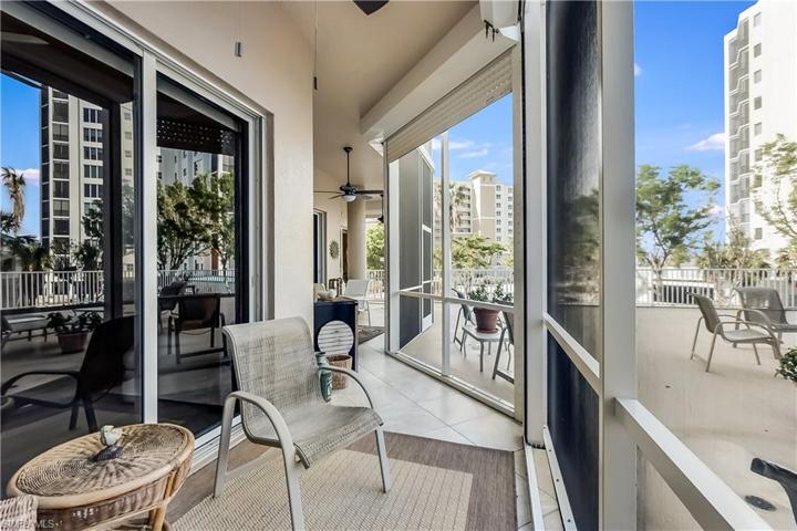 Large Lanai