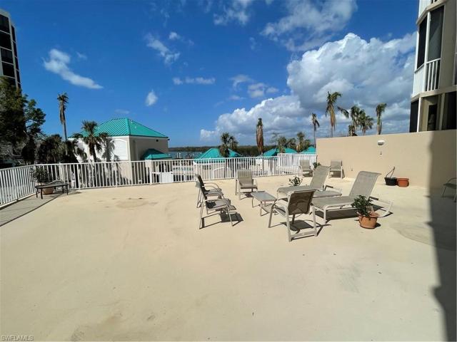 HUGE outdoor terrace on the Bay!
