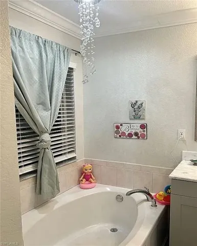 221 Nw 3rd Pl, Cape Coral, Florida 33993