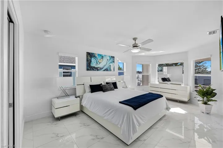 921 Nw 8th Pl, Cape Coral, Florida 33993