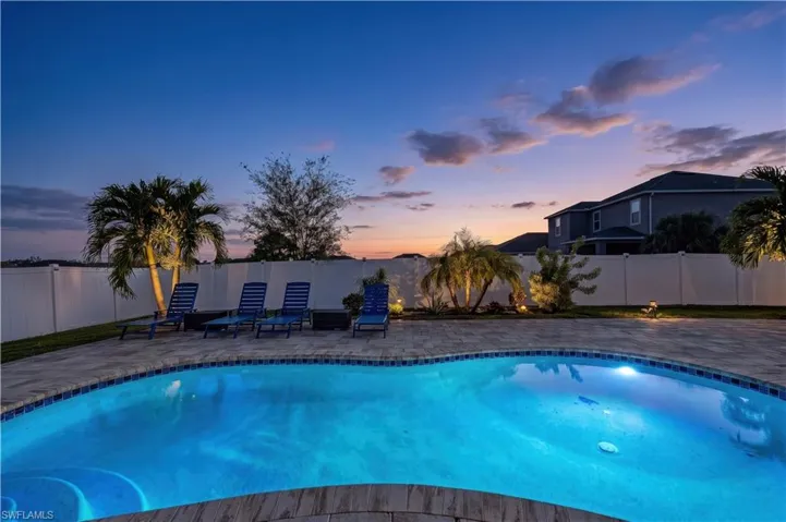 921 Nw 8th Pl, Cape Coral, Florida 33993