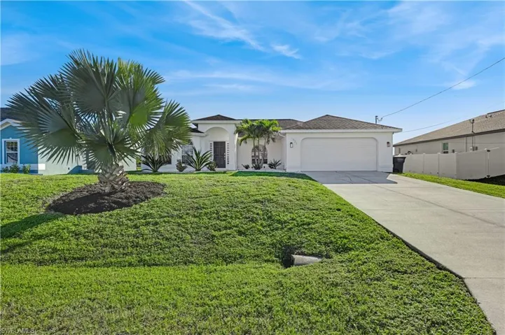 921 Nw 8th Pl, Cape Coral, Florida 33993