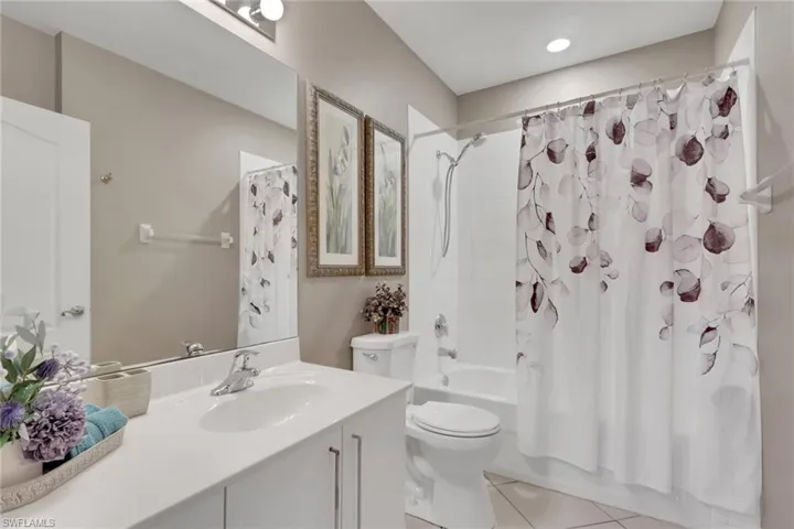 7835 Regal Heron Cir 304, Naples, Florida 34104