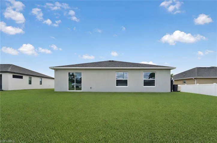 3330 9th Ave, Cape Coral, Florida 33909