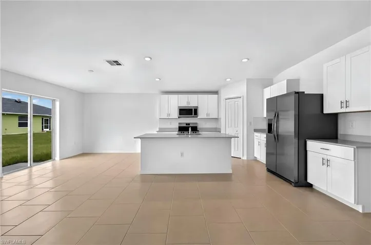 3330 9th Ave, Cape Coral, Florida 33909