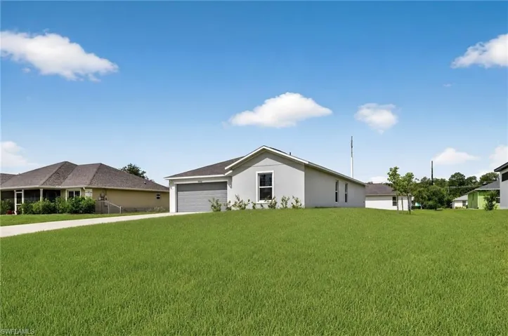 3330 9th Ave, Cape Coral, Florida 33909