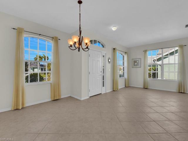 7537 Cameron CIR, FORT MYERS FL 33912