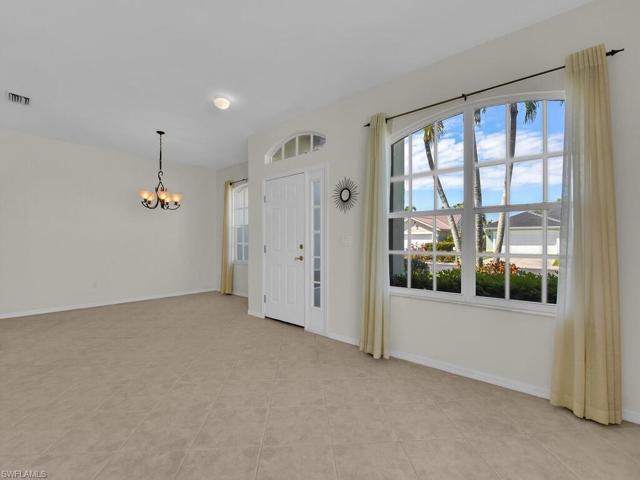 7537 Cameron CIR, FORT MYERS FL 33912