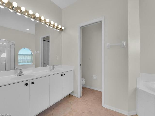 7537 Cameron CIR, FORT MYERS FL 33912