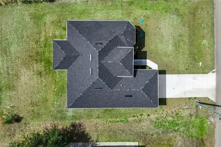 Aerial view of property and surrounding area