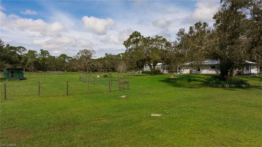 If you've thought about living out in the country, then this is the best opportunity for you