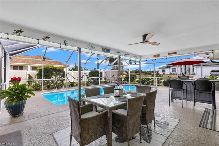 Plenty of space for outdoor dining