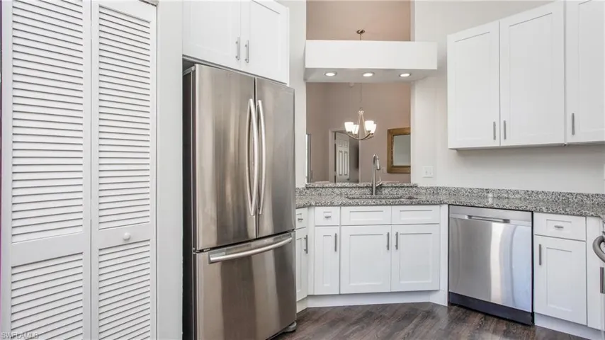 2711  Citrus Lake  DR, Naples, FL 34109