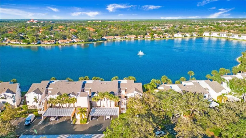 2711  Citrus Lake  DR, Naples, FL 34109