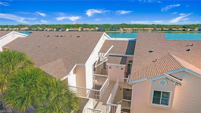 2711  Citrus Lake  DR, Naples, FL 34109