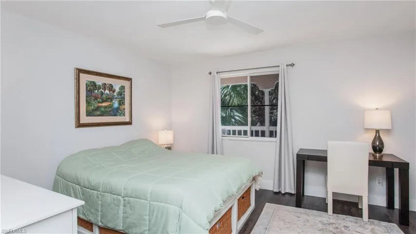 2711  Citrus Lake  DR, Naples, FL 34109