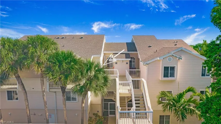 2711  Citrus Lake  DR, Naples, FL 34109