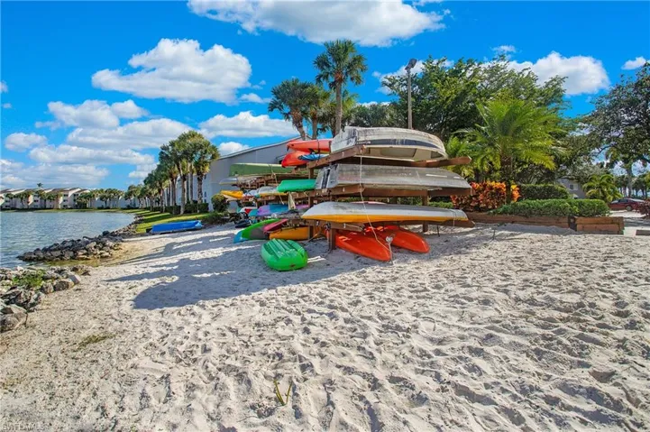 2711  Citrus Lake  DR, Naples, FL 34109