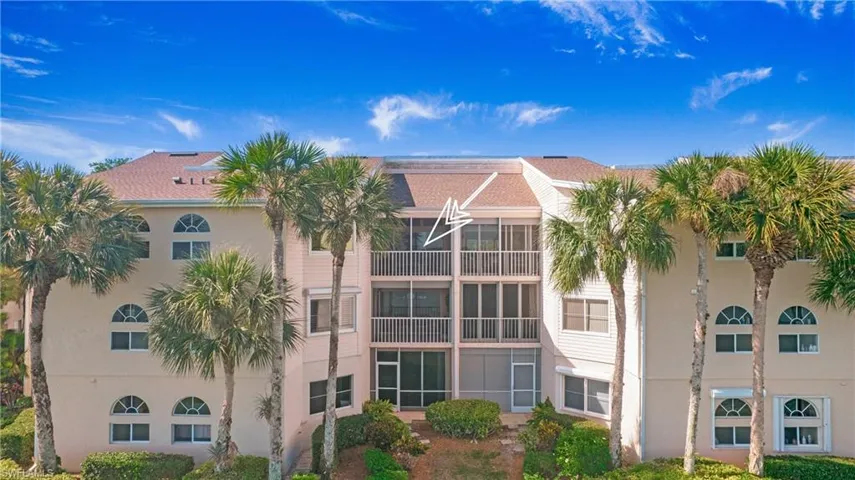 2711  Citrus Lake  DR, Naples, FL 34109