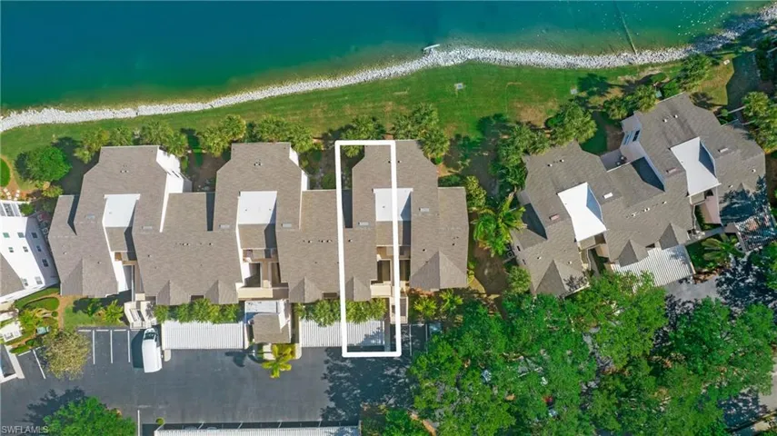 2711  Citrus Lake  DR, Naples, FL 34109