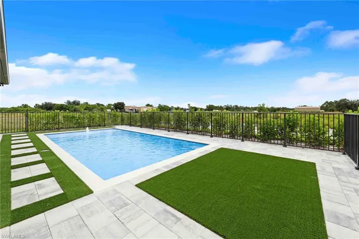5288 40th St Ne, Naples, Florida 34120