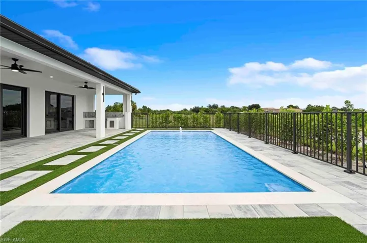 5288 40th St Ne, Naples, Florida 34120