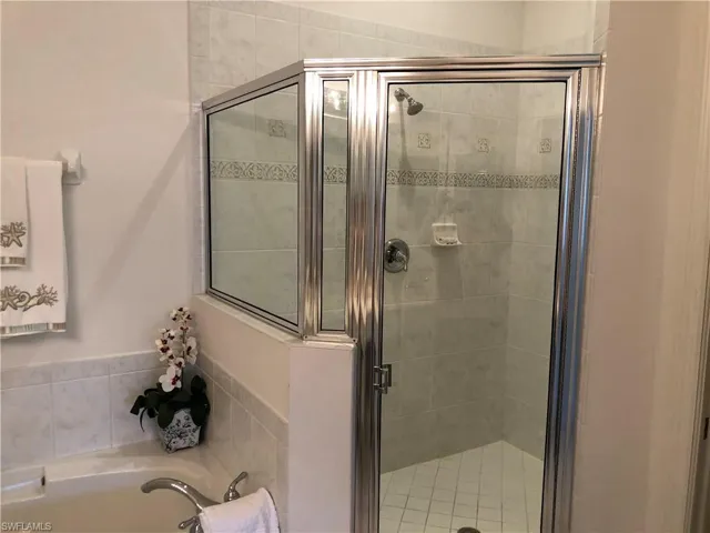 6854 Sterling Greens Dr 201, Naples, Florida 34104