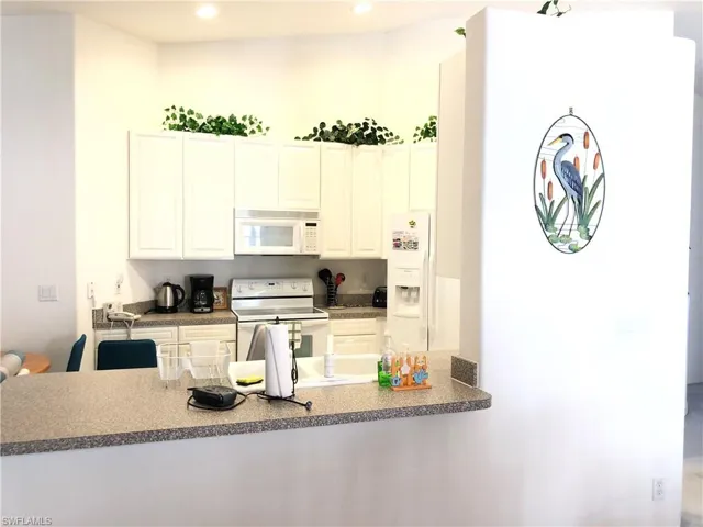 6854 Sterling Greens Dr 201, Naples, Florida 34104