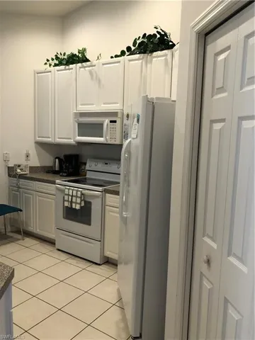 6854 Sterling Greens Dr 201, Naples, Florida 34104