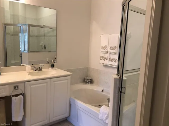 6854 Sterling Greens Dr 201, Naples, Florida 34104