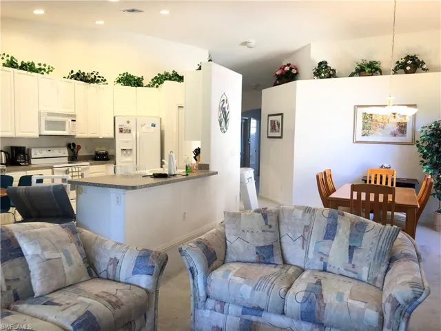 6854 Sterling Greens Dr 201, Naples, Florida 34104