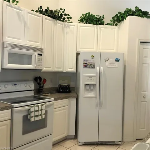 6854 Sterling Greens Dr 201, Naples, Florida 34104