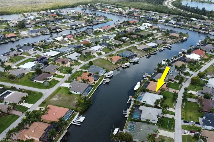 2562 Sw 27th Pl, Cape Coral, Florida 33914