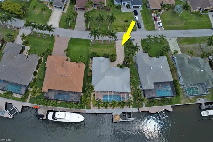 2562 Sw 27th Pl, Cape Coral, Florida 33914