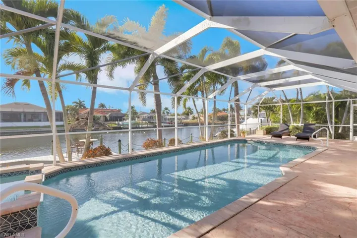2562 Sw 27th Pl, Cape Coral, Florida 33914