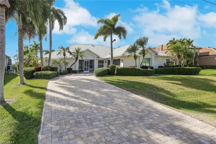 2562 Sw 27th Pl, Cape Coral, Florida 33914