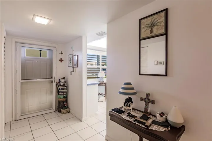 Front area with screen door for cross breeze.