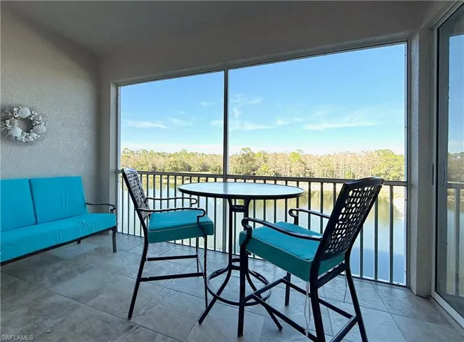 Back screened lanai