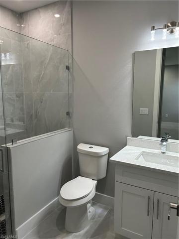 En suite private bathroom