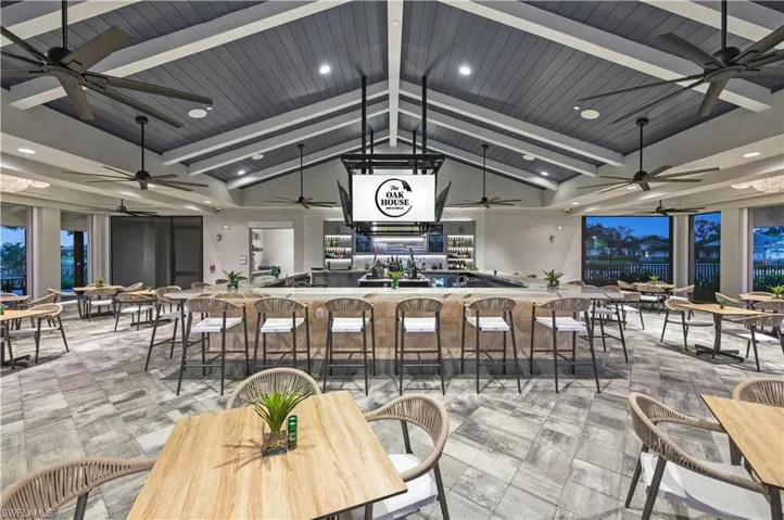 The Oak House Bar & Grille