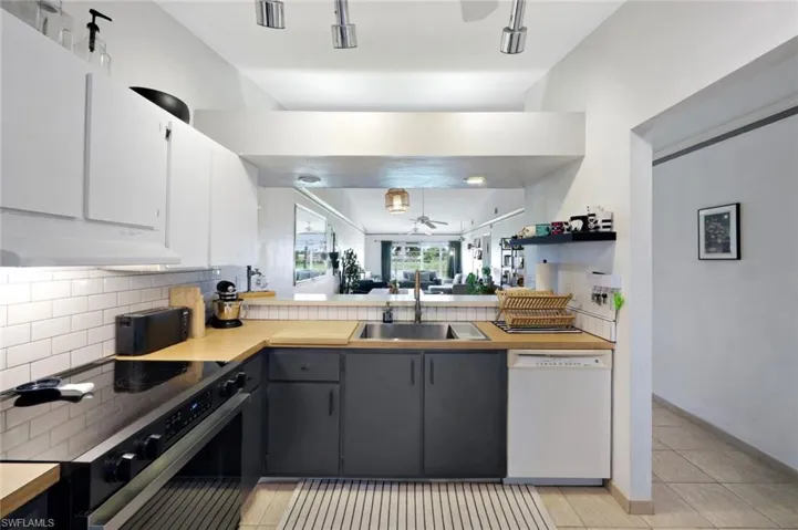 4038 Northlight Dr 1506, Naples, Florida 34112