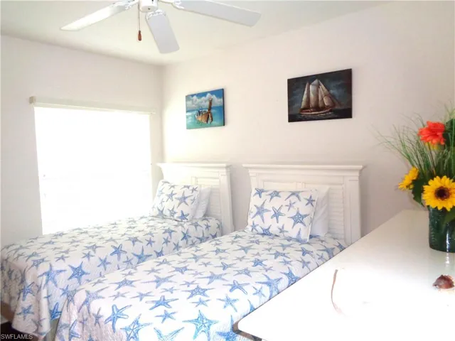 Bedroom with ceiling fan