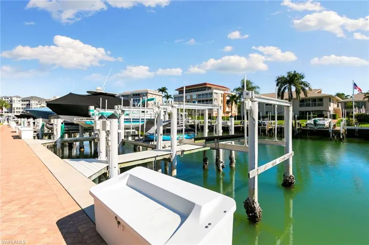 Deeded boat dock with lift