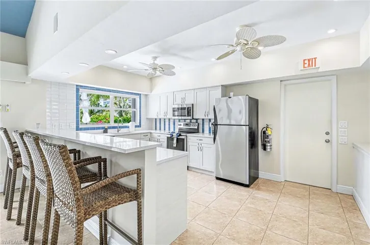 1851 Gulf Shore Blvd N 4, Naples, Florida 34102